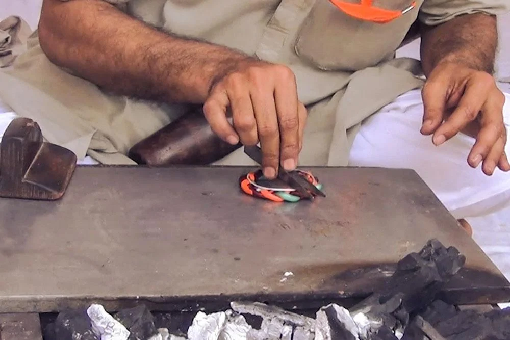 Lac Bangles Live Crafting